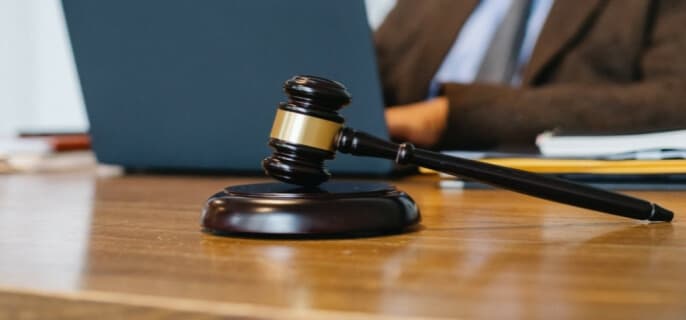 違約金沒(méi)到期怎么辦呢怎么賠償